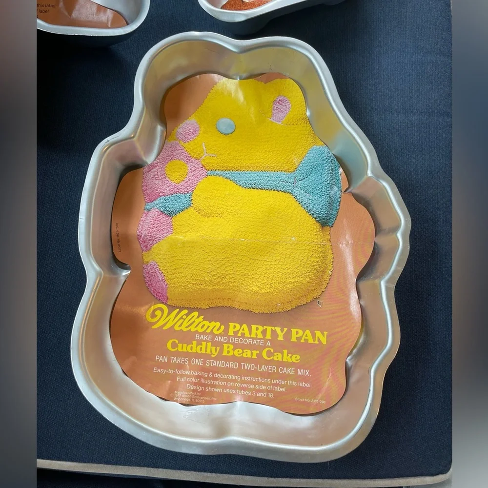 Vintage Wilton Cake Pan (bears, tigger, pink panther) - Picture 2 of 9